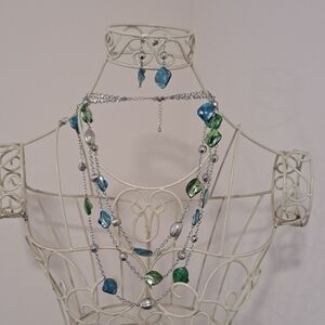 Vintage 90s Silvertone and Mother of Pearl Necklace and Earring Set.